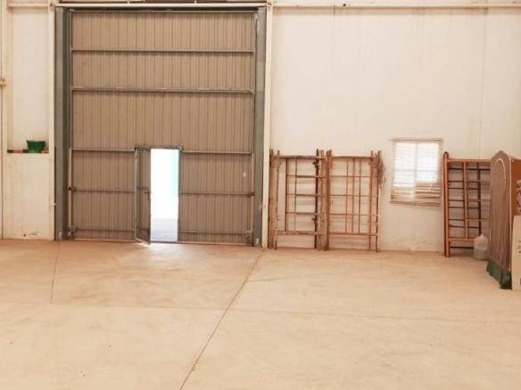Industrial building for sale in Pedanías – Outskirts