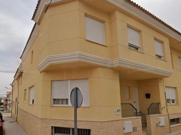 Townhouse for sale on Calle Juan XXIII, Almansa