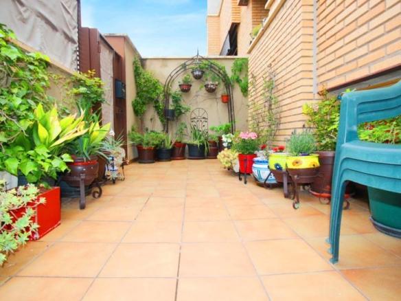 Townhouse for sale in Faculty of Medicine