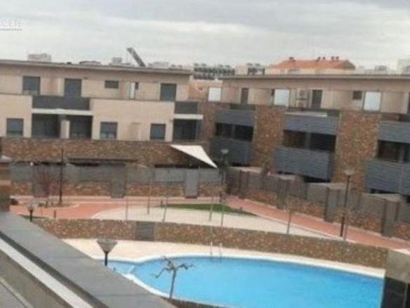 Townhouse for sale in Faculty of Medicine
