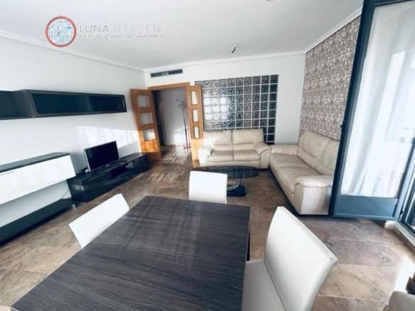 Apartment for sale in Ensanche – Franciscanos