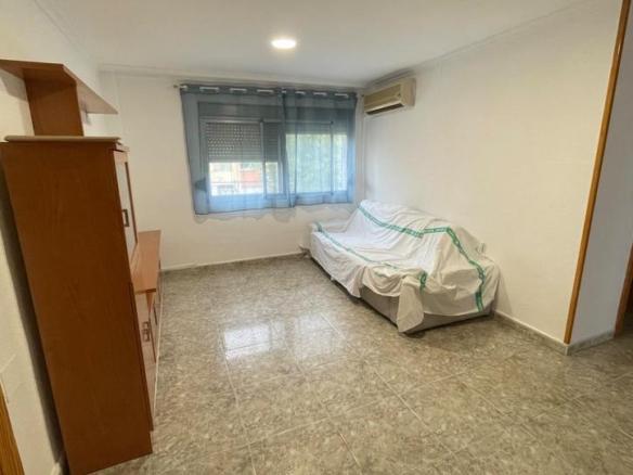 Apartment for sale in Hermanos Falcó