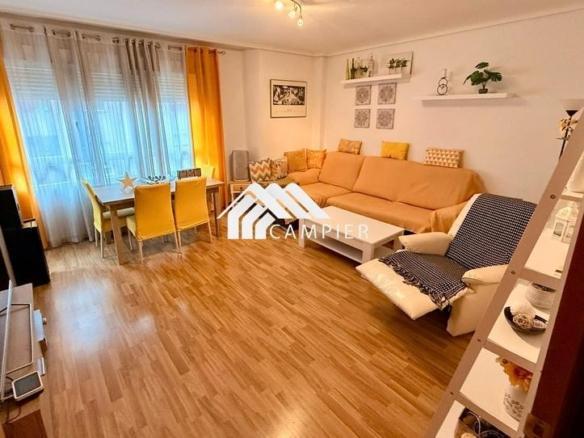 Apartment for sale on Octavio Cuartero Street, Ensanche – Franciscanos