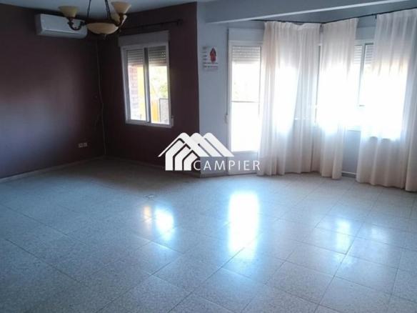 Apartment for sale on Juan Sebastián Elcano Street, Feria