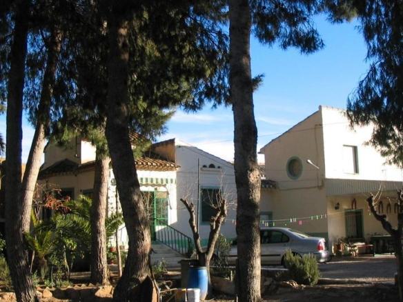 Rustic property for sale in Hellín