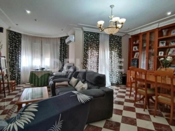 Apartment for sale on Avenida de la Constitución, Hellín