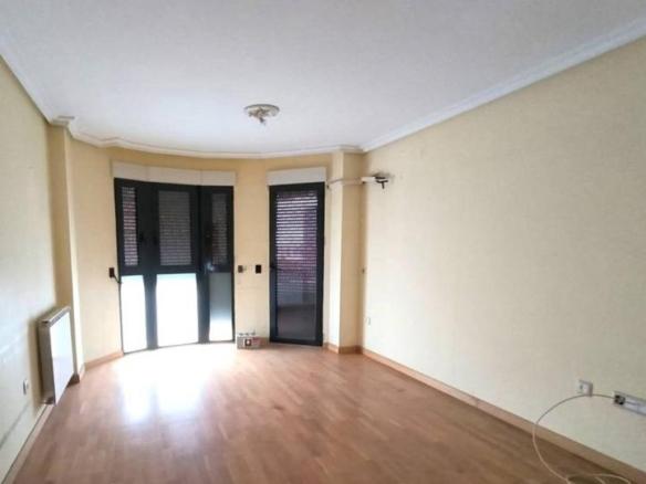 Apartment for sale in Ensanche – Franciscanos