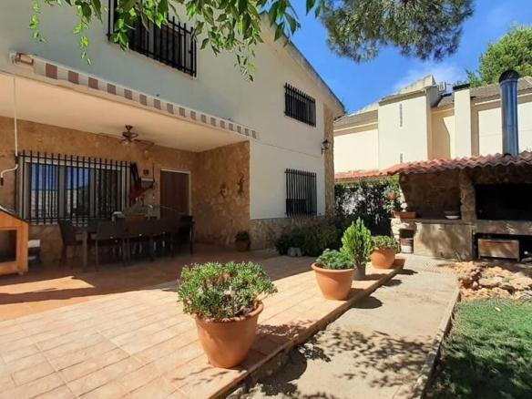House or villa for sale in Pedanías – Extrarradio