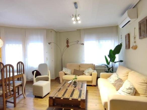 Apartment for sale in Carretas – Pajarita