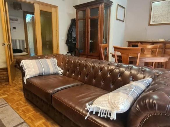 Apartment for sale on Calle Marqués de Villores, Ensanche – Franciscanos