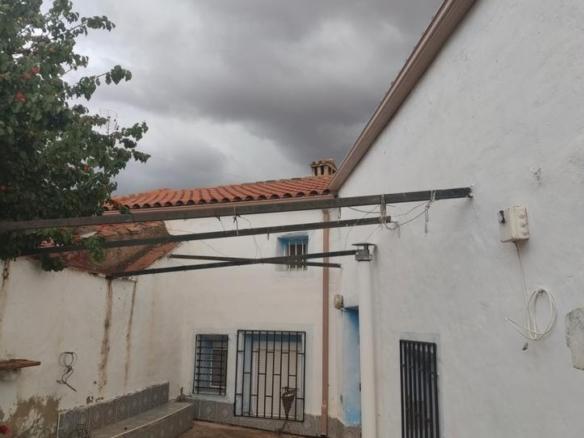 House or villa for sale in Calle la Victoria, Pedanías – Extrarradio
