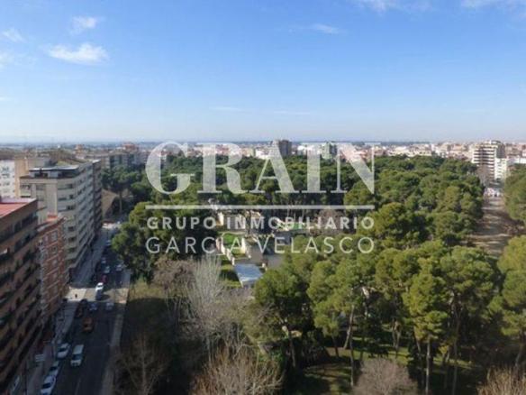 Apartment for sale in the city center