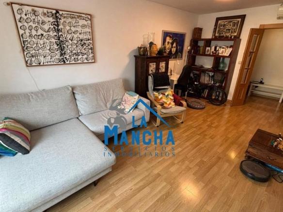 Apartment for sale on Santiago Rusiñol Street, San Pablo