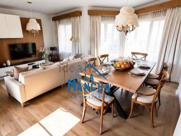 Apartment for sale on Calle Torero Manuel Jimenez, Feria