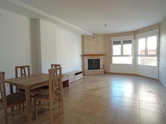 Townhouse for sale in La Gineta