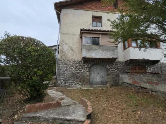 Townhouse for sale in Laudio / Llodio
