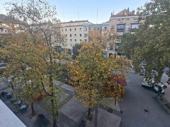 Apartment for sale in Arana Kalea, El Anglo