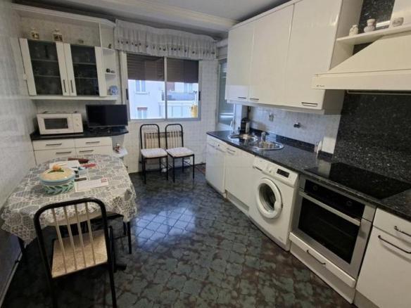 Apartment for sale on Domingo Beltran de Otazu Kalea, Coronación