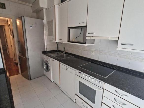 Apartment for sale in Gaztelako Atea, Ariznabarra