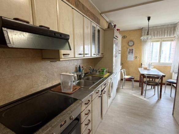 Apartment for sale on Calle Lorenzo Prestamero, Zaramaga