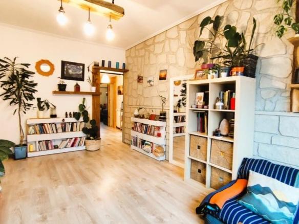 Apartment for sale on Jacinto Benavente Street, Santa Lucía