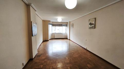 Apartment for sale on Calle Beato Tomas de Zumarraga, Txagorritxu