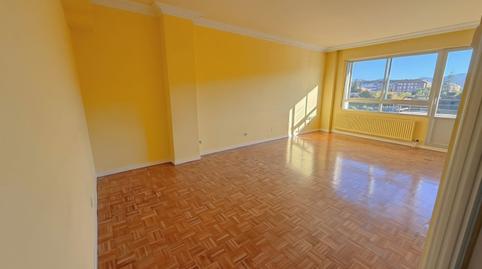 Apartment for sale on Pintor Ortiz de Urbina, San Martín