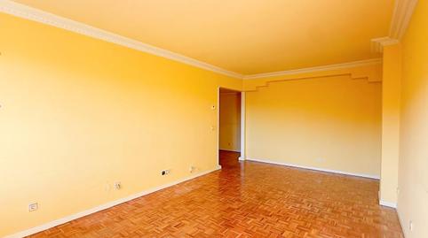 Apartment for sale on Pintor Ortiz de Urbina, San Martín