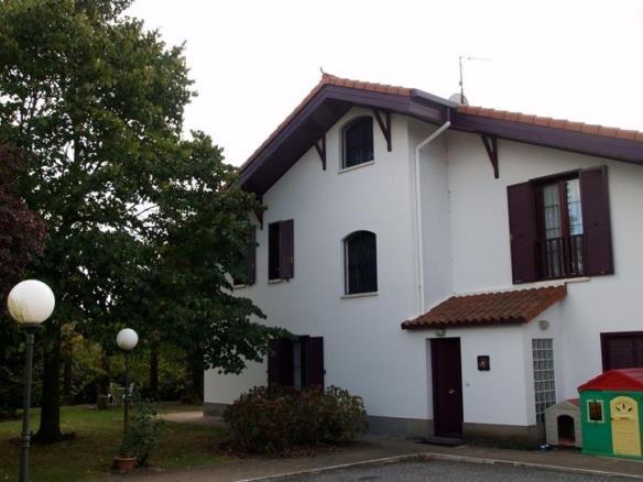 House or villa for sale in Vial Camino Estíbaliz, rural area east