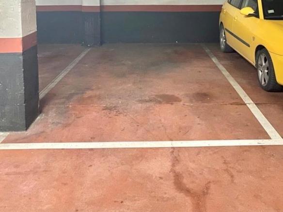 Garage for sale at Domingo Beltran de Otazu Kalea, 48, Coronación