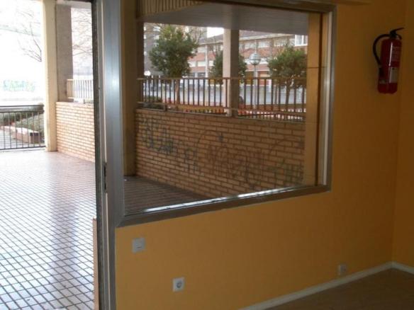 Commercial premises for sale in Juntas Generales, Arriaga – Lakua