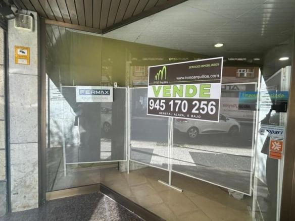 Commercial space for sale at Domingo Beltrán, 23, Coronación