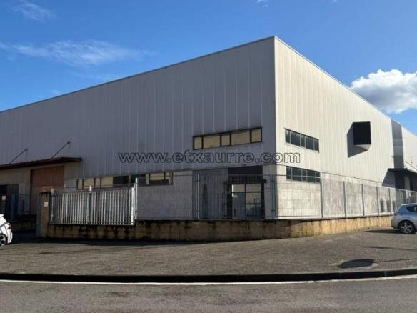 Industrial building for sale in Laudio / Llodio