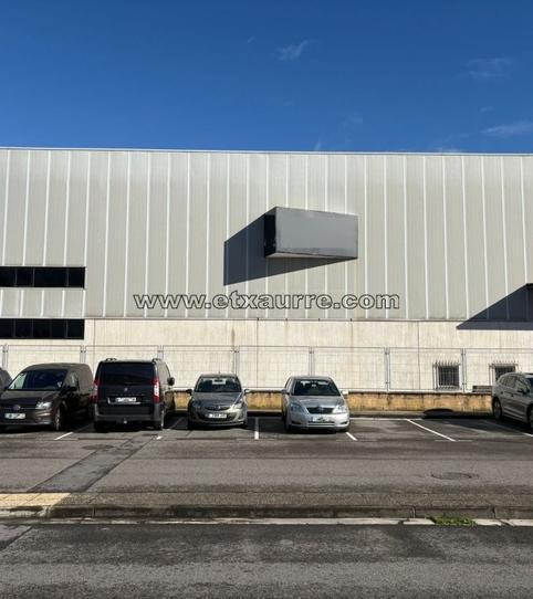 Industrial building for sale in Laudio / Llodio