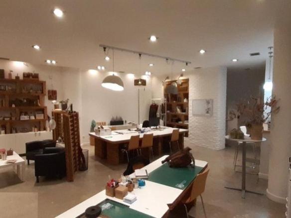 Commercial premises for sale on Calle Pintorería, Old Town