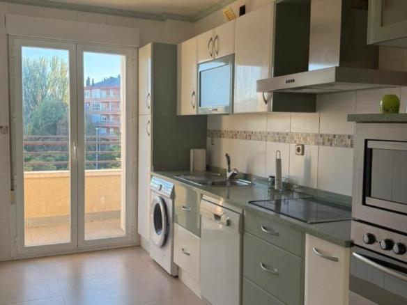 Apartment for sale in Mauro Ortiz de Urbina Margolariaren Kalea, San Martín