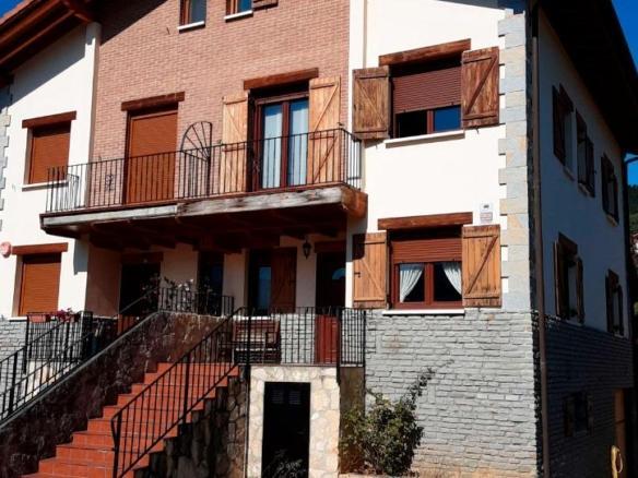 Townhouse for sale in Ubaltorre Kalea, 2a, Artziniega