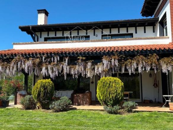 House or chalet for sale in Larrabea, Legutio