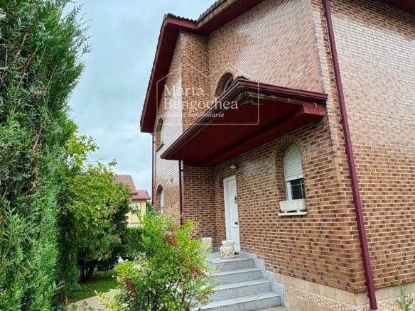 House or chalet for sale in Erlautza, Zigoitia