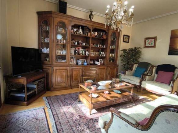 Townhouse for sale in Betoño