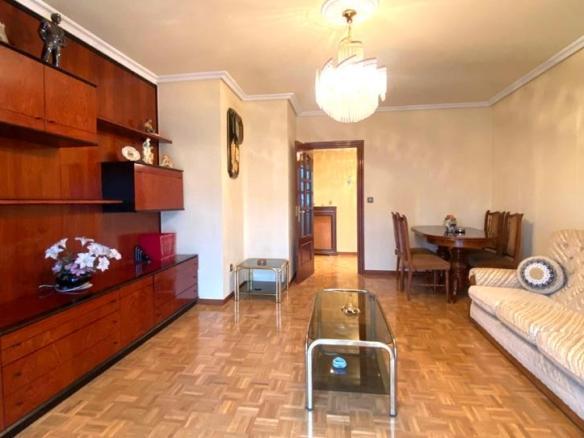 Apartment for sale in Ariznabarra
