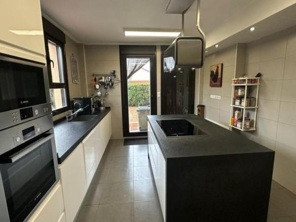 House or chalet for sale in Elburgo / Burgelu