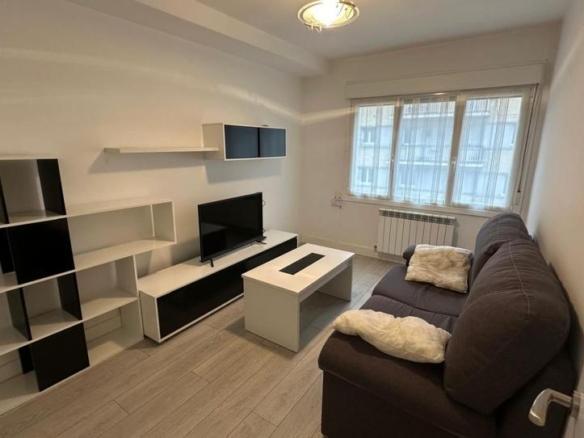 Apartment for sale on Calle de Los Herrán, Santiago – Arana