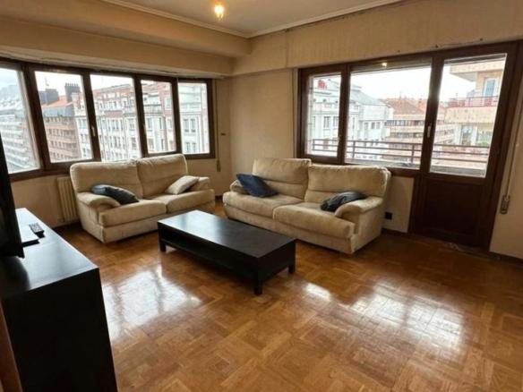 Apartment for sale in Olagibel Kalea, Judimendi