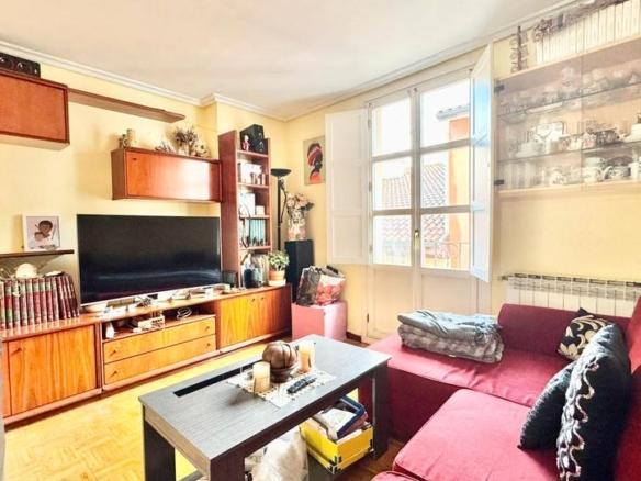 Apartment for sale on Hedegile Kalea, Old Town