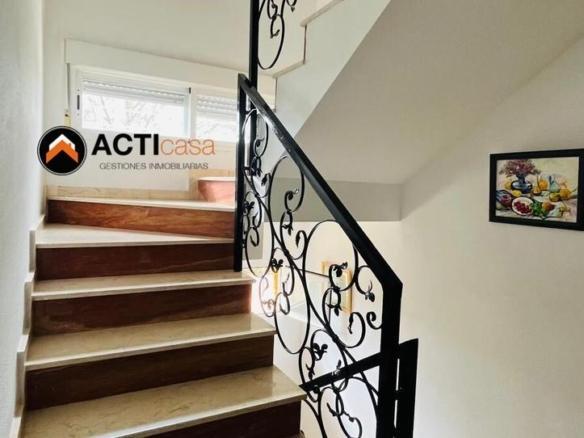 Townhouse for sale in La Cañada