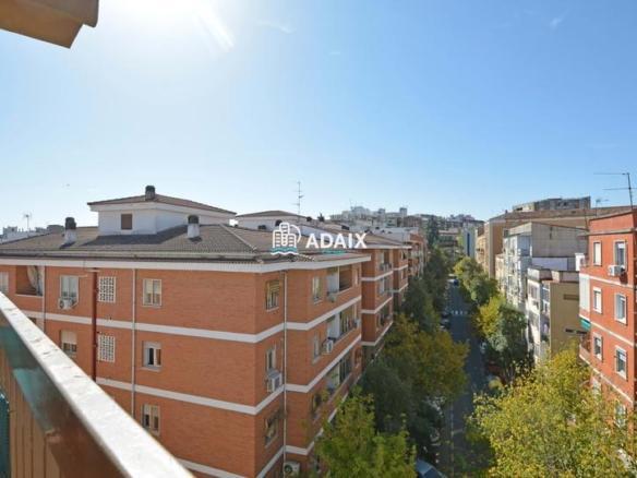 Apartment for sale in Cl Camino Llano Pl: Pt:e Caceres (cáceres), Old Town