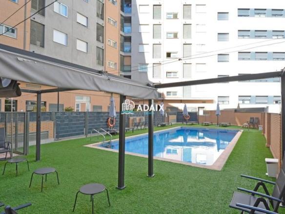 Apartment for sale in Cl Maria Auxiliadora Bl: Es:e Pl: Pt:b Parcela – , Centro