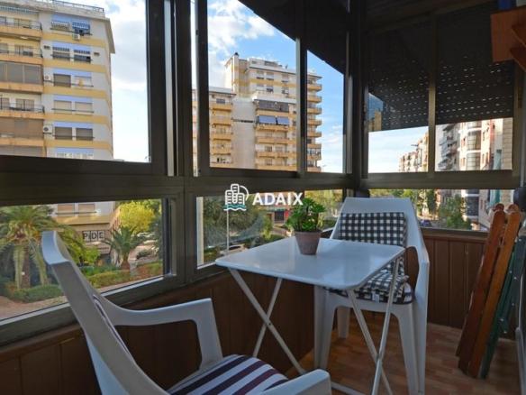 Apartment for sale on Avenida Hernán Cortés, Old Town