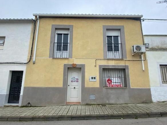 Townhouse for sale in Travesía Pintor, 13, Garrovillas de Alconétar